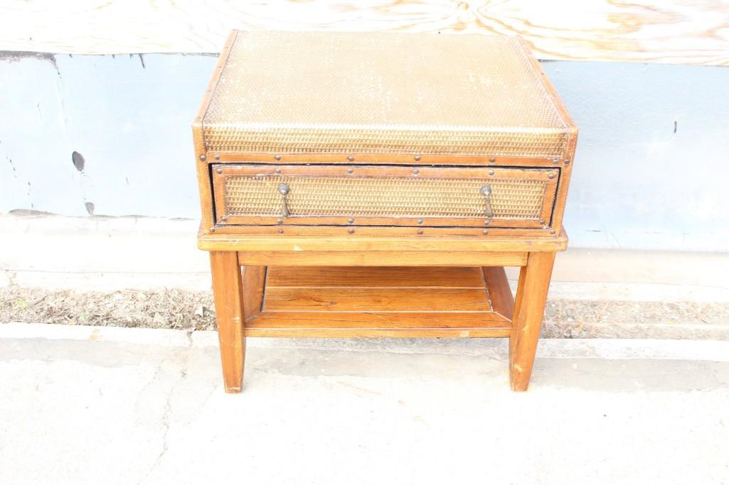 Mid Century Modern Basket Weave Side Table (1 of 3)