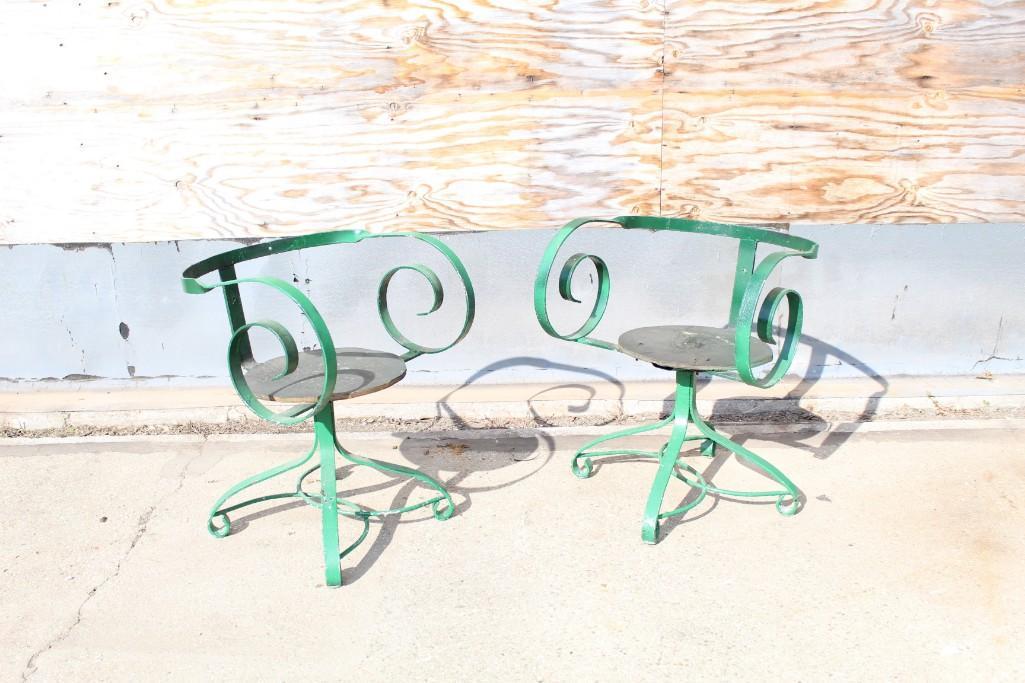 Pair of Green Outdoor Chairs: Pair of green outdoor chairs. These fun green chairs will be the stars of your next outdoor get together. The dimensions are 25.75in x 22in x 22.5in. They are in good/as is condition with general wear