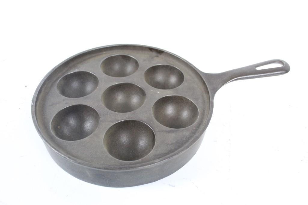 Antique Griswold Cast Iron Aebleskiver Pan No. 32 962 (1 of 5)