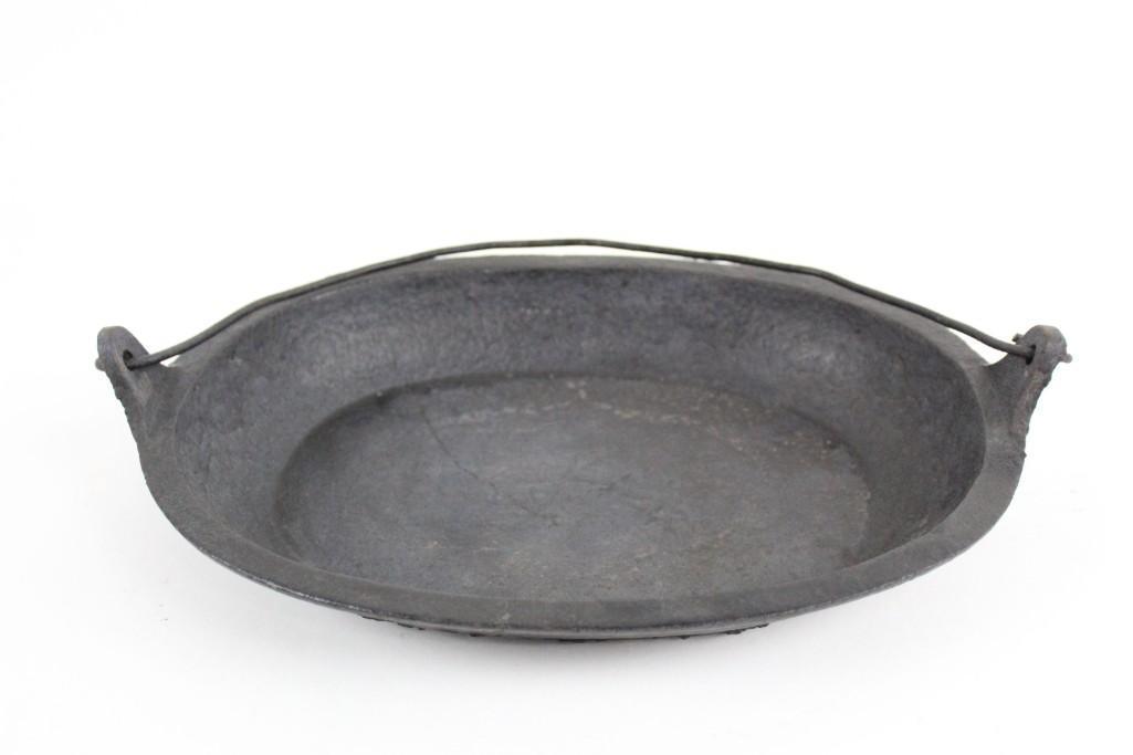 Antique Oval Cast Iron Pan with Bail Handle,Gate Mark (1 of 4)