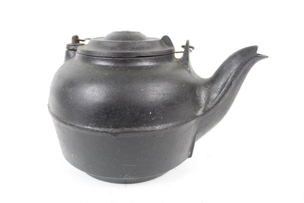 19th C. Cast Iron Kettle "8" w/Gate Mark, Marked M & H (1 of 7)