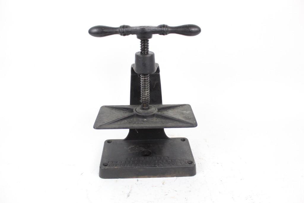 Miller Dubrul & Peters MFG Co P48 Cast Iron Cigar Press (1 of 6)