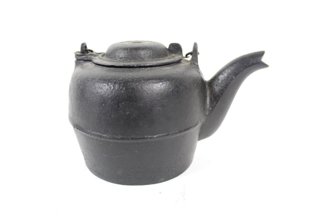 Antique Cast Iron Kettle with Bail Handle "8",Gate Mark (1 of 6)
