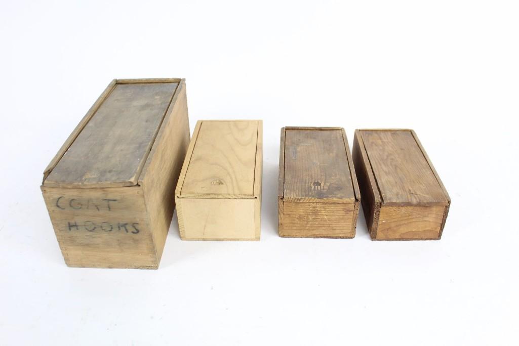 4 Sets of Carved Wooden Chess Sets Pieces, 19th Century (1 of 10)