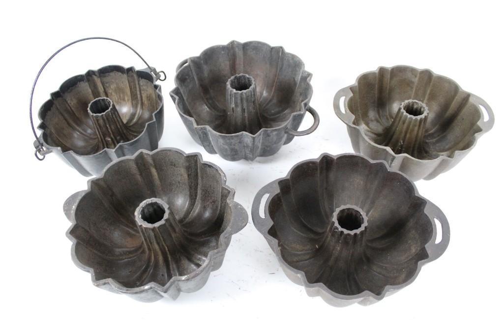 Lot of 5 W. Hay & Sons Johnstown, PA Bundt Cake Pans (1 of 7)
