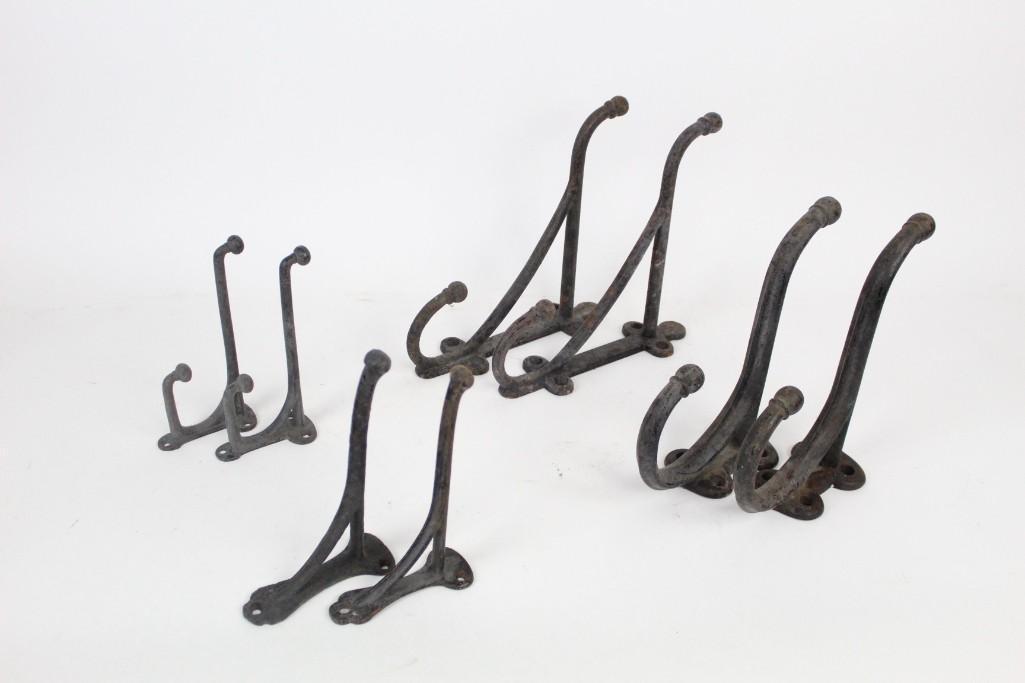 4 Pairs of Cast Iron Horse Harness Tack Hooks (1 of 10)