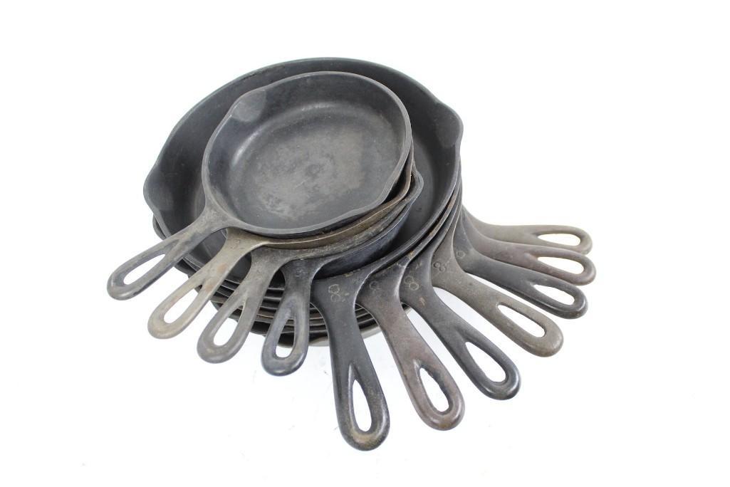 Lot of 11 Antique Wagnerware Cast Iron Pans Sizes 3 & 8 (1 of 10)