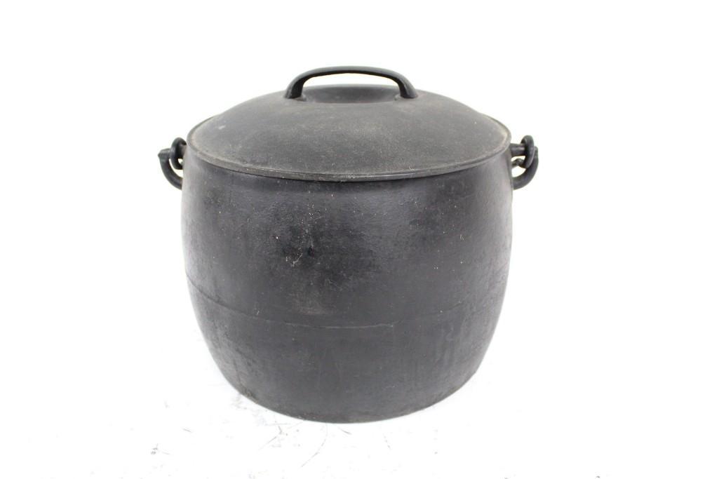 Antique SP & Co Philadelphia Tall Cast Iron Pot (1 of 5)