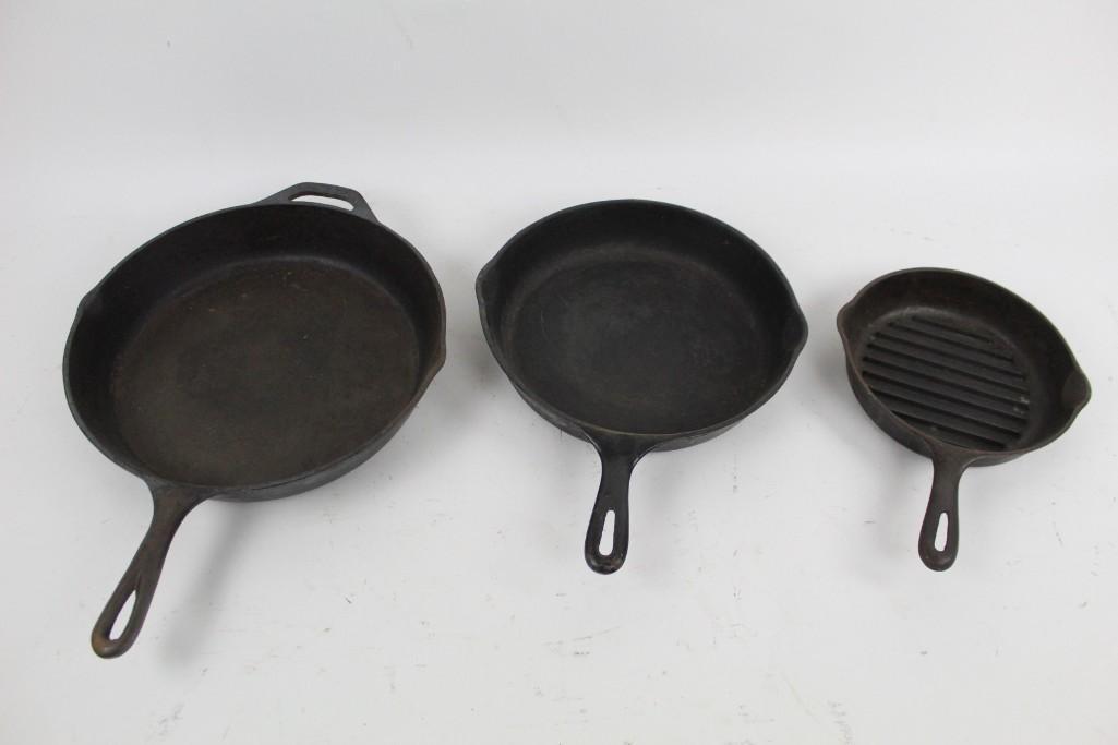 Lot of 3 Misc Antique Cast Iron Skillets Made in the US (1 of 9)