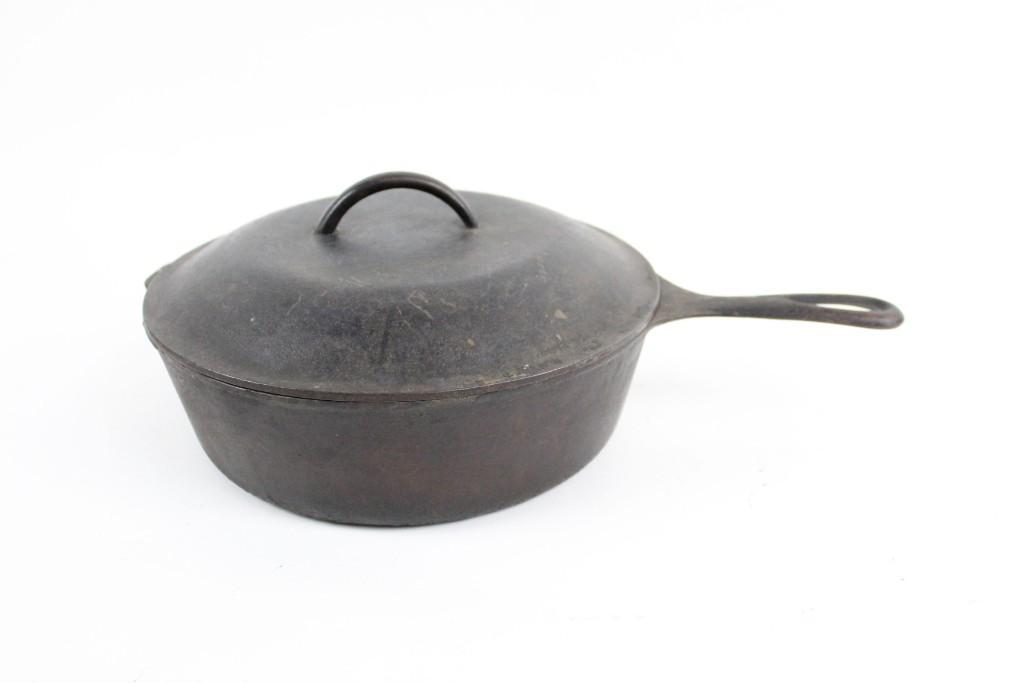 Wagner Ware Cast Iron pan with Handle and Lid (1 of 7)