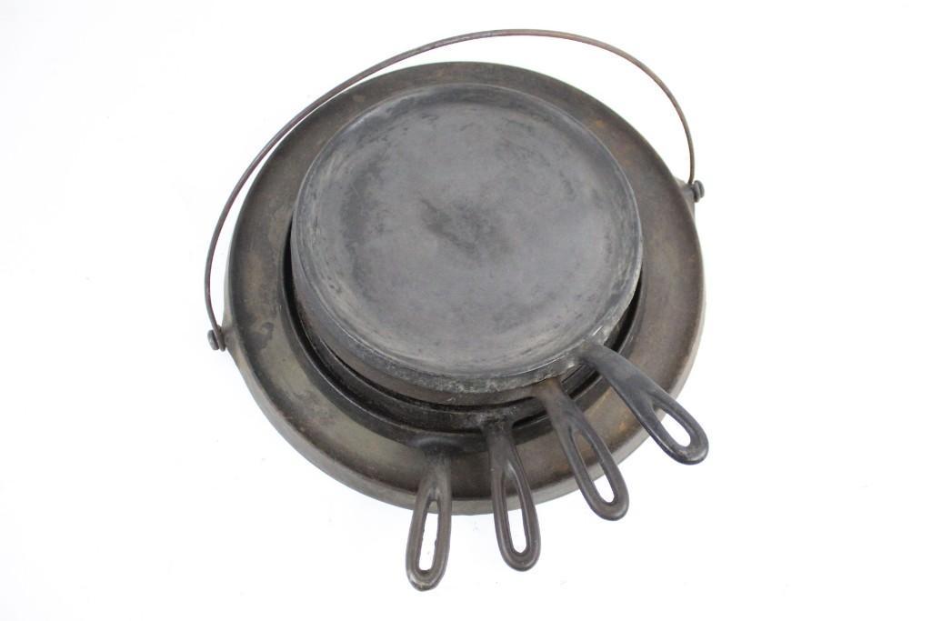 5 Circular Griddles, Wagner Ware Various Sizes (1 of 10)