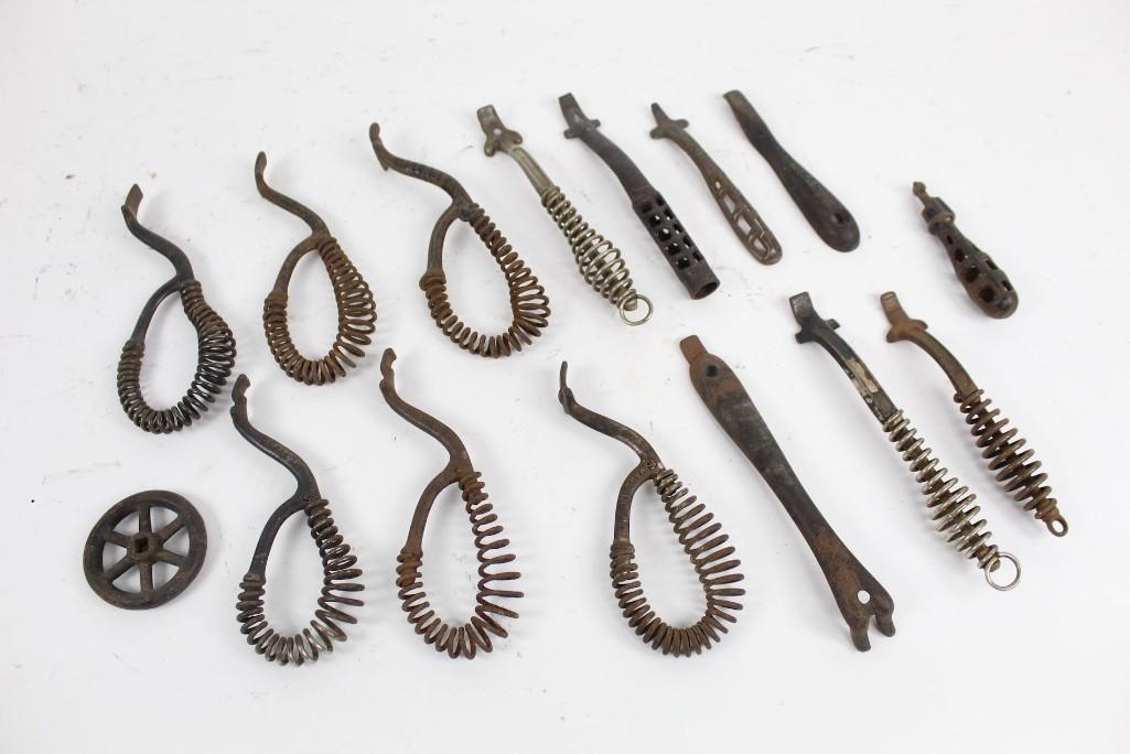 Lot of Cast Iron Wood Stove Coil Handles & Lid Lifters (1 of 8)