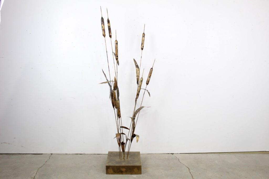 Brutalist Tin Cattail Sculpture in Manner of C. Jere: Brutalist tin cattail sculpture in the manner of Curtis Jere. This sculpture is full of movement and life, evoking how cattails wave in the wind. It is in the manner of sculptor Curtis Jere. The dimen