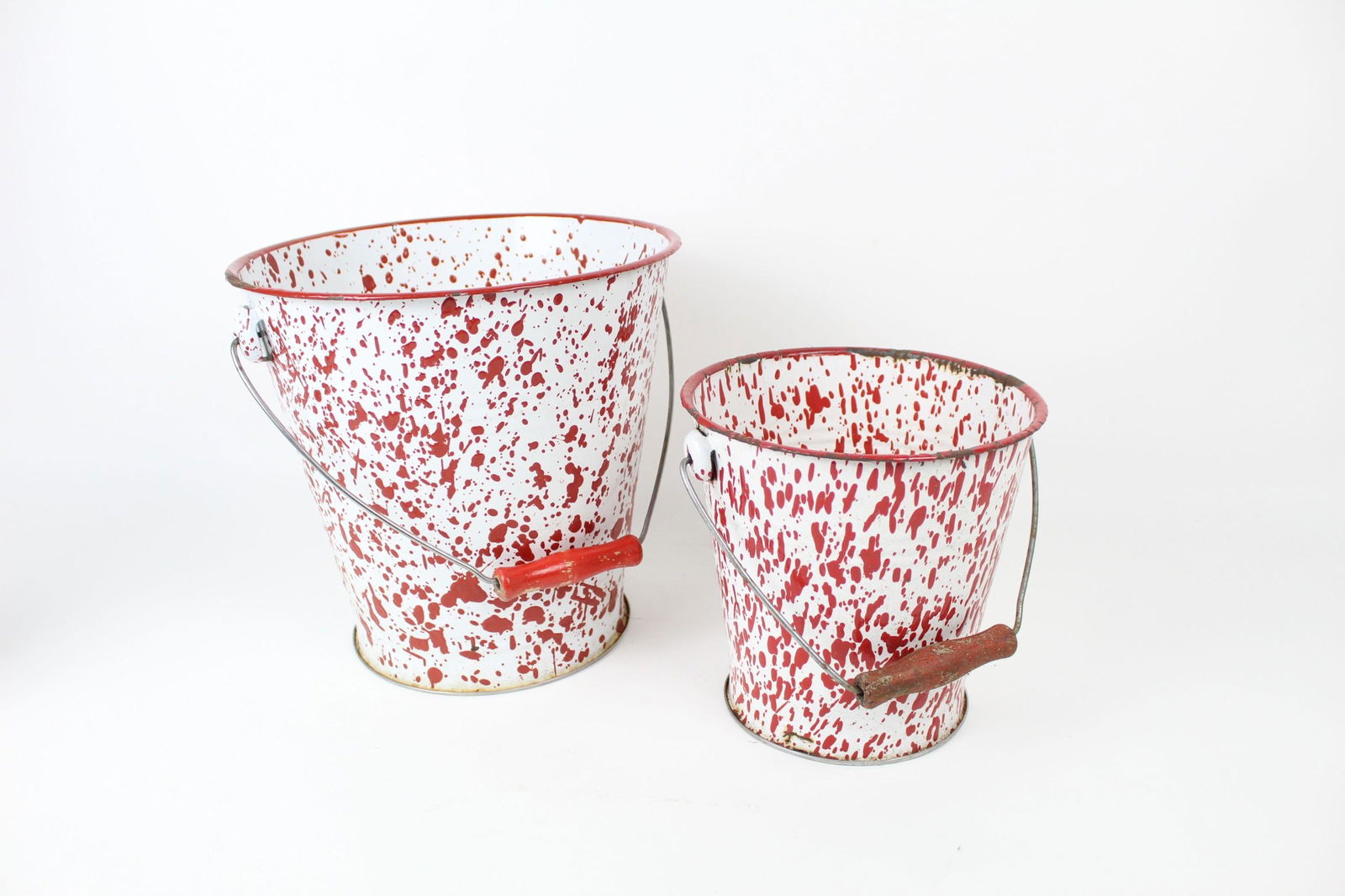 Pair of Vintage Red & White Speckled Enamelware Buckets (1 of 8)