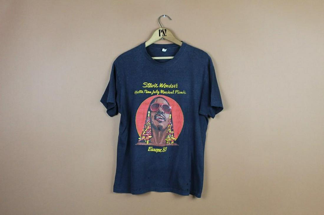 Black M Stevie Wonder Tour Vintage T-Shirt Europe 1981 (1 of 6)
