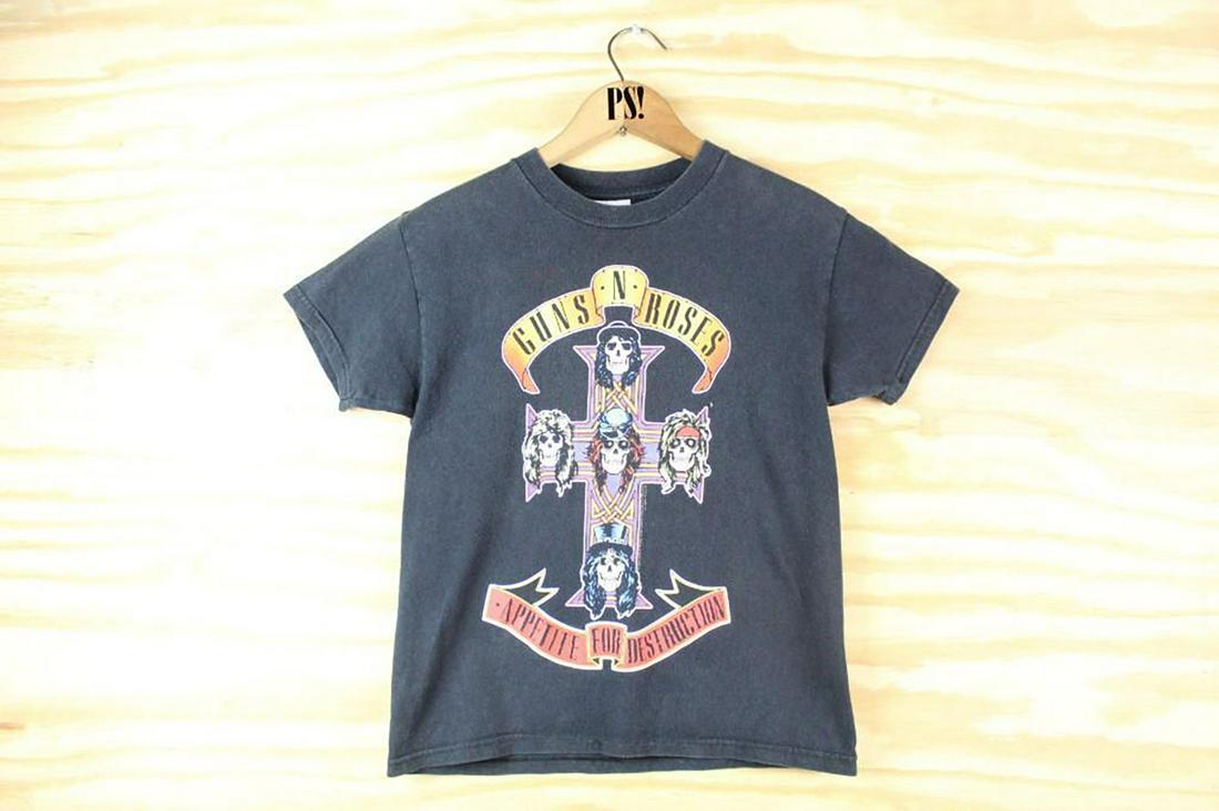Black Youth M Guns N Roses Vintage Band T-Shirt 2005 (1 of 6)