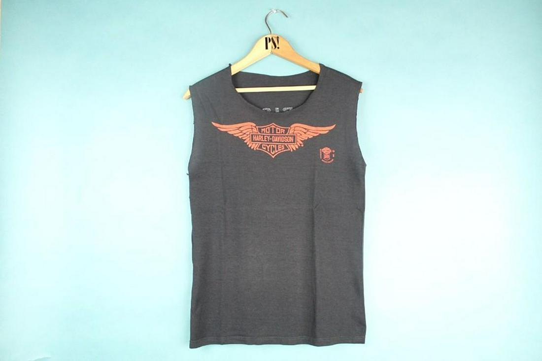 Black S Harley Davidson Daytona Beach Vintage T-Shirt: SHIPPING: We will ship this item in-house, for a $12 flat rate to the Continental US; $2 for each additional shirt. Please contact us for a shipping quote on larger quantities. Black S Harley Davidson
