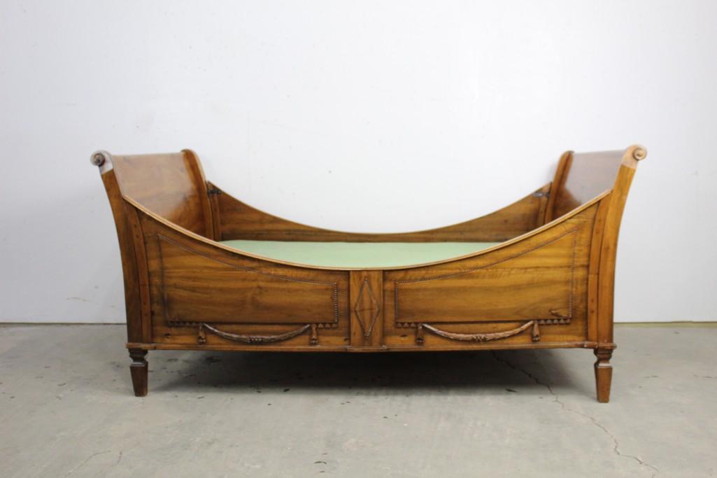 Elegant Antique Victorian Wooden Sleigh Single Daybed (1 of 8)