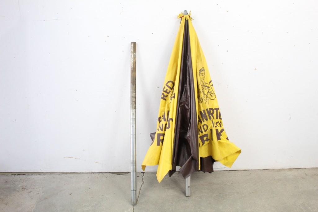 Vintage Hot Dog Concession Vendor Cart Patio Umbrella (1 of 9)