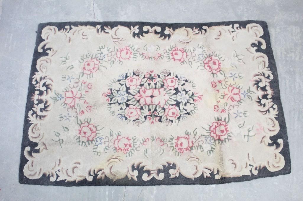 Antique Wool Hooked Rug Floral Motif Roses 5 (1 of 6)