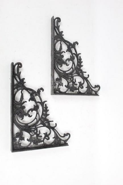 Pair Lrg Antique Cast Iron Floral & VIne Shelf Brackets (1 of 7)