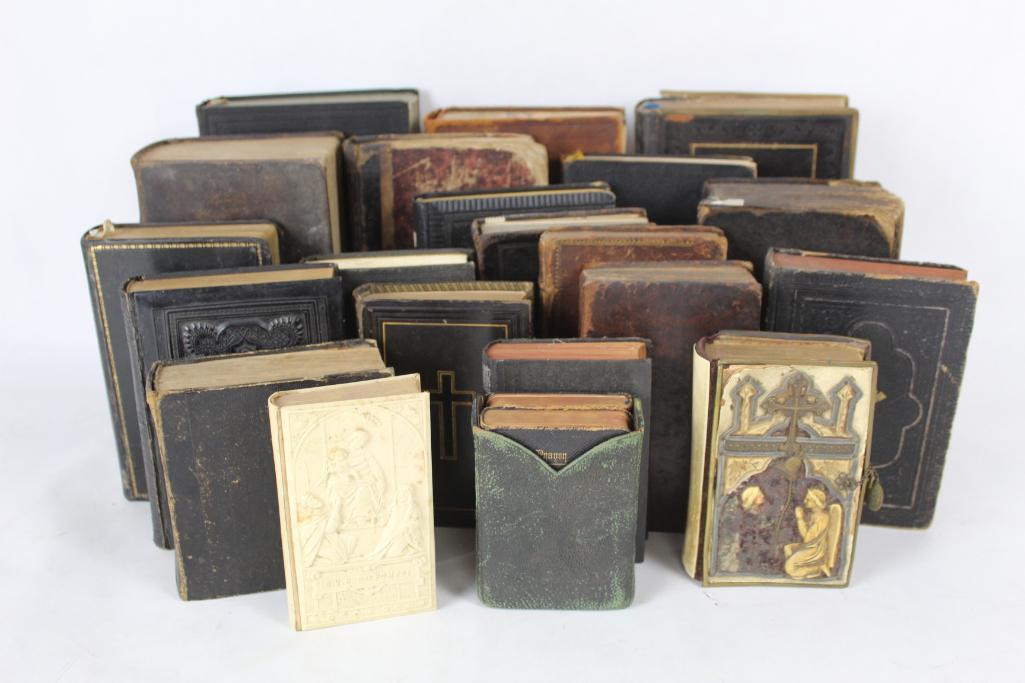 Religious Books in German, Cyrillic, Italian, English (1 of 20)