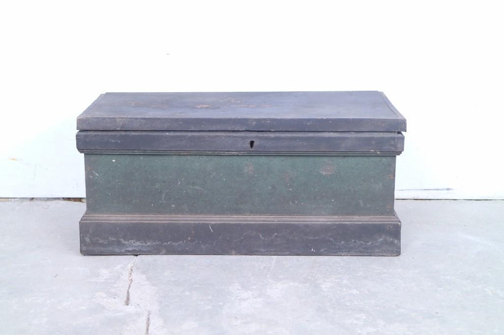 Small Black & Green Painted Wood Chest Casket Toolbox (1 of 6)