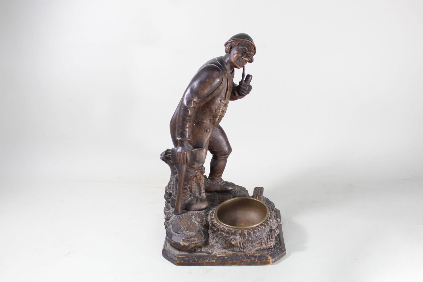 Black Forest Carved Wood Statue Man & Pipe Ashtray (1 of 8)