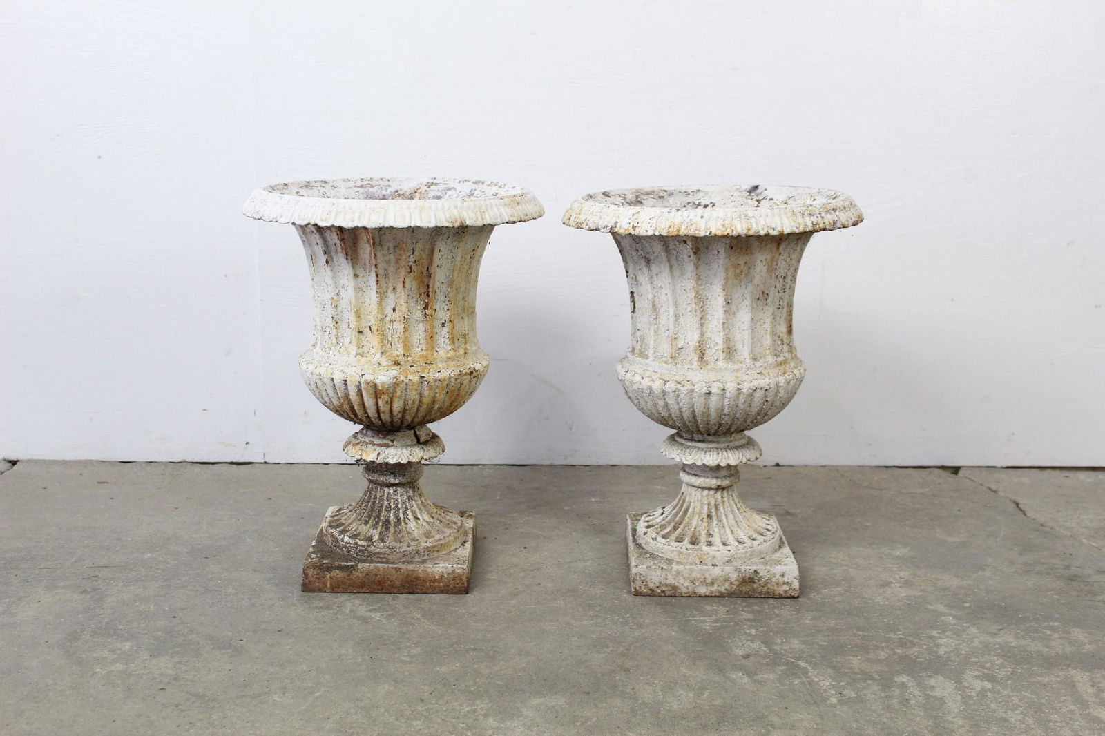 Pair Antique White Painted Cast Iron Garden Urn Planter (1 of 8)