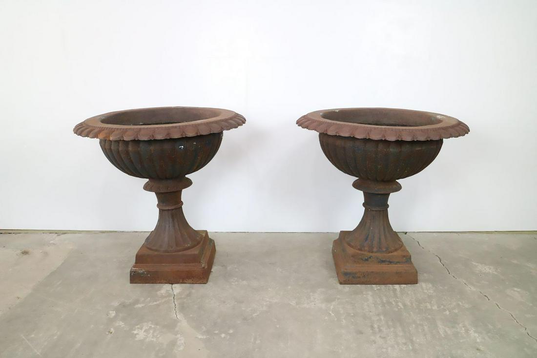 Pair of Huge Cast Iron Urn Garden Planters,Great Patina (1 of 13)