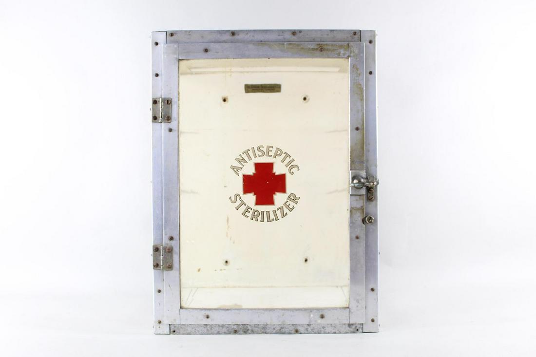 Industrial Metal Medical Antiseptic Sterilizer Cabinet (1 of 11)