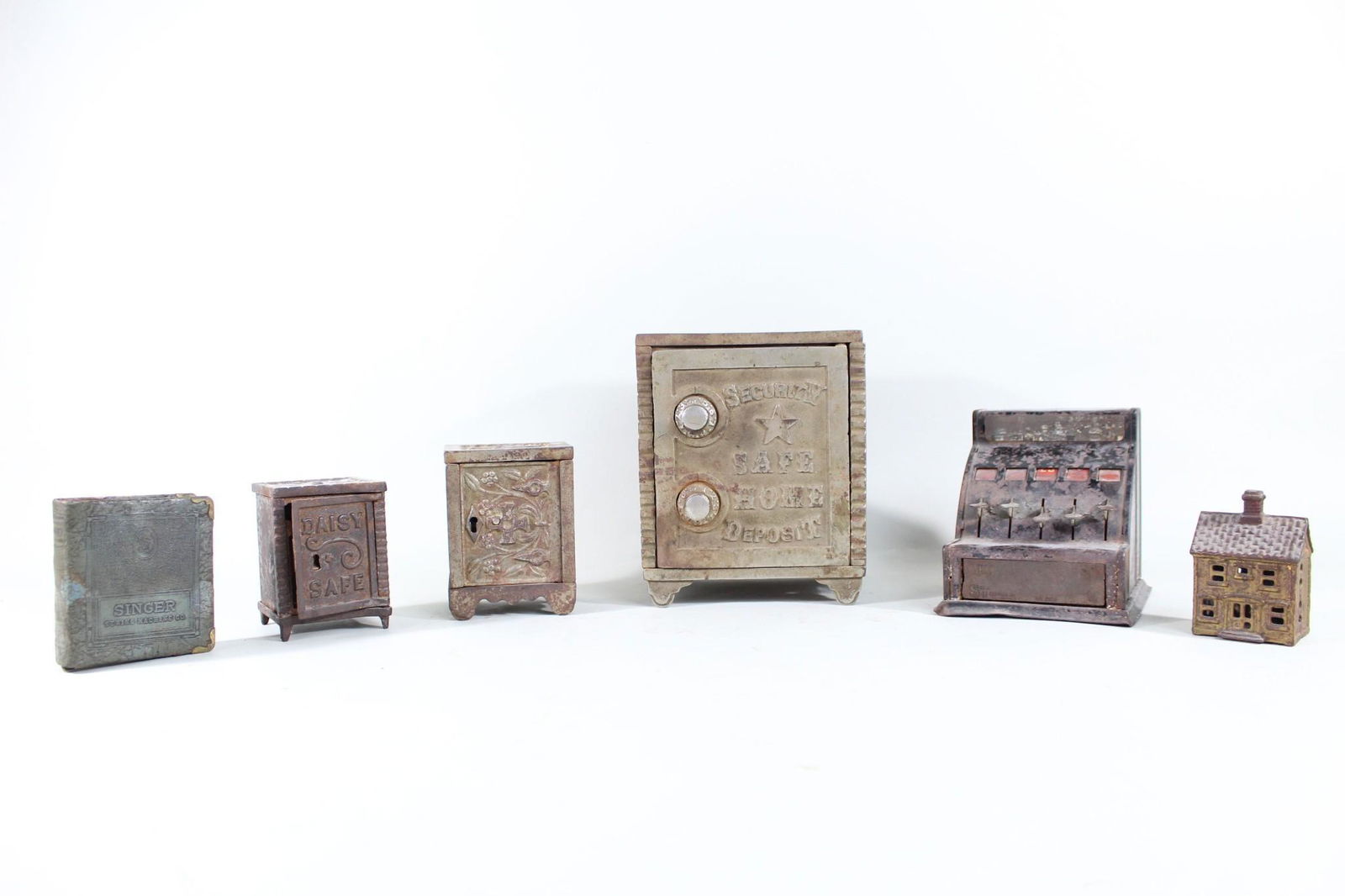 12 Iron Piggy, Coin Banks (1 of 11)