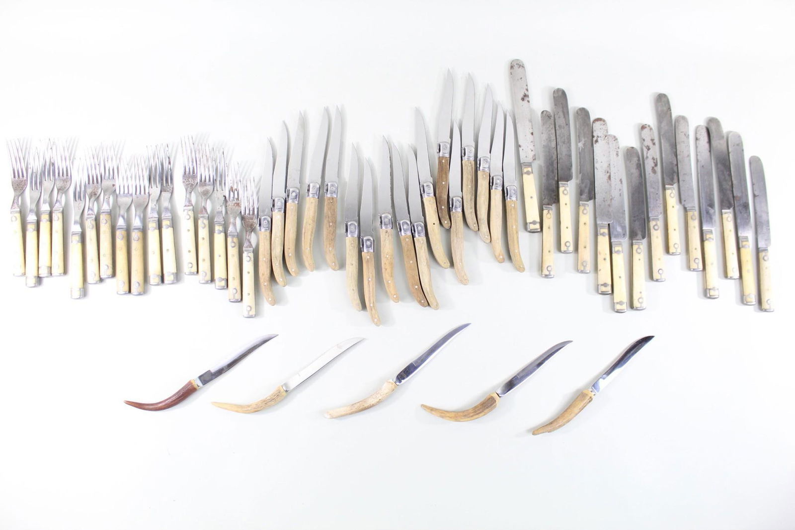 Huge Lot of 50 Antique Wood & Antler Flatware & Knives (1 of 20)