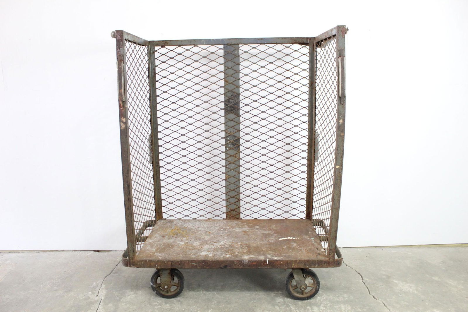 Industrial Metal Rolling Utility Cart 3-Sided Mesh Wall (1 of 9)