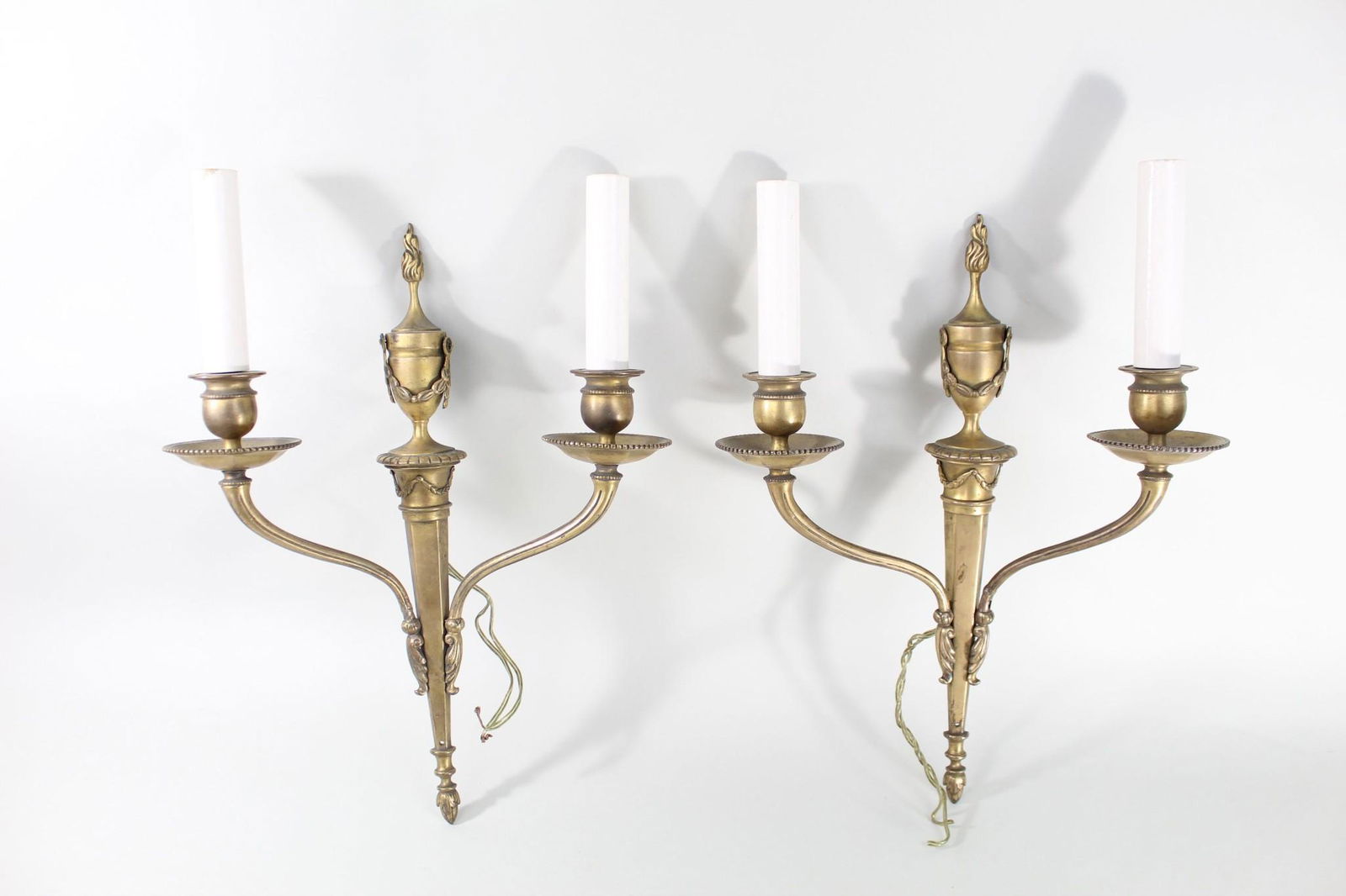 2 Neoclassical Brass Candelabra Wall Lights, Sconces (1 of 16)