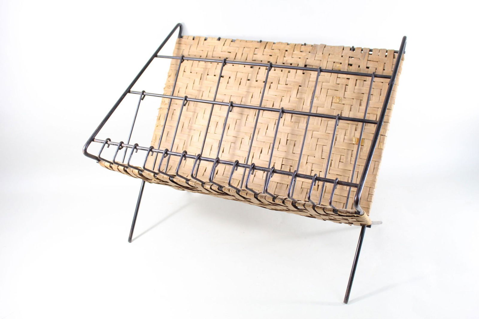 Mid-Century Modern Metal & Woven Reed Magazine Rack (1 of 12)