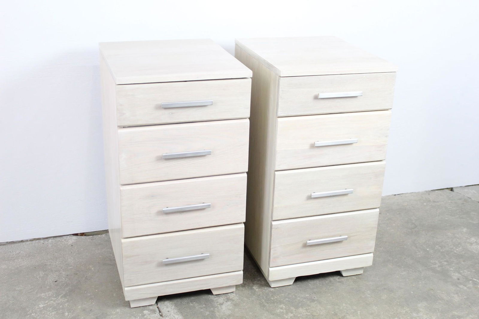 2 Mid-Century Modern Raymond Loewy Mengel Nightstands (1 of 15)