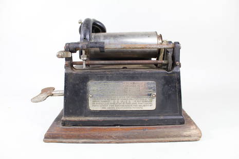 Edison Gem Cylinder Phonograph w/Lid Patented 1898: Antique Edison Gem Cylinder Phonograph w/Lid Patented 1898. Wood and metal phonograph is marked Edison Gem Phonograph on the wooden cover, and there is a metal plate with patent dates (1898 most