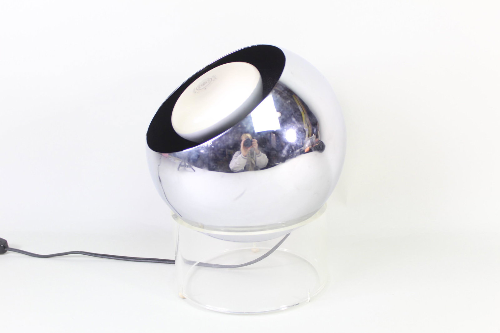 Chrome & Lucite Mid-Century Modern Atomic Eyeball Lamp (1 of 8)