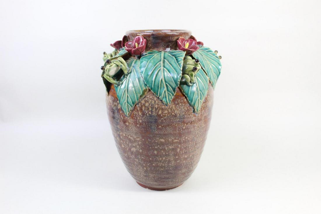 Large Glazed Pottery Vase Urn w/Foliage & Frogs (1 of 10)