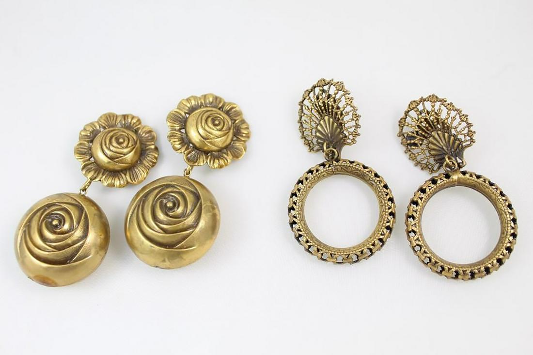 2 Pairs Joseff of Hollywood Earrings, Shells & Flowers (1 of 12)