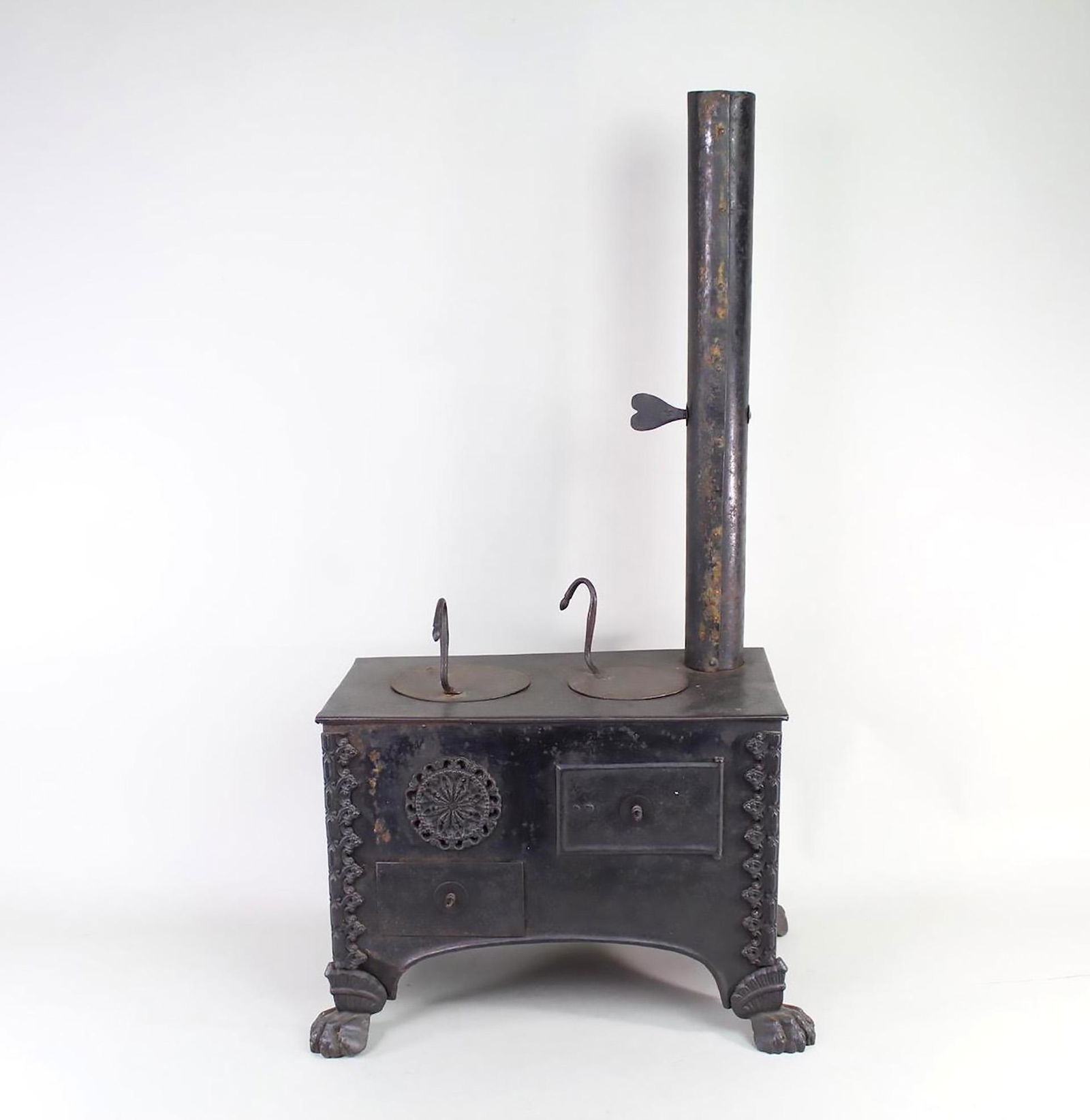 Primitive Black Metal Miniature Toy Kitchen Cook Stove (1 of 15)