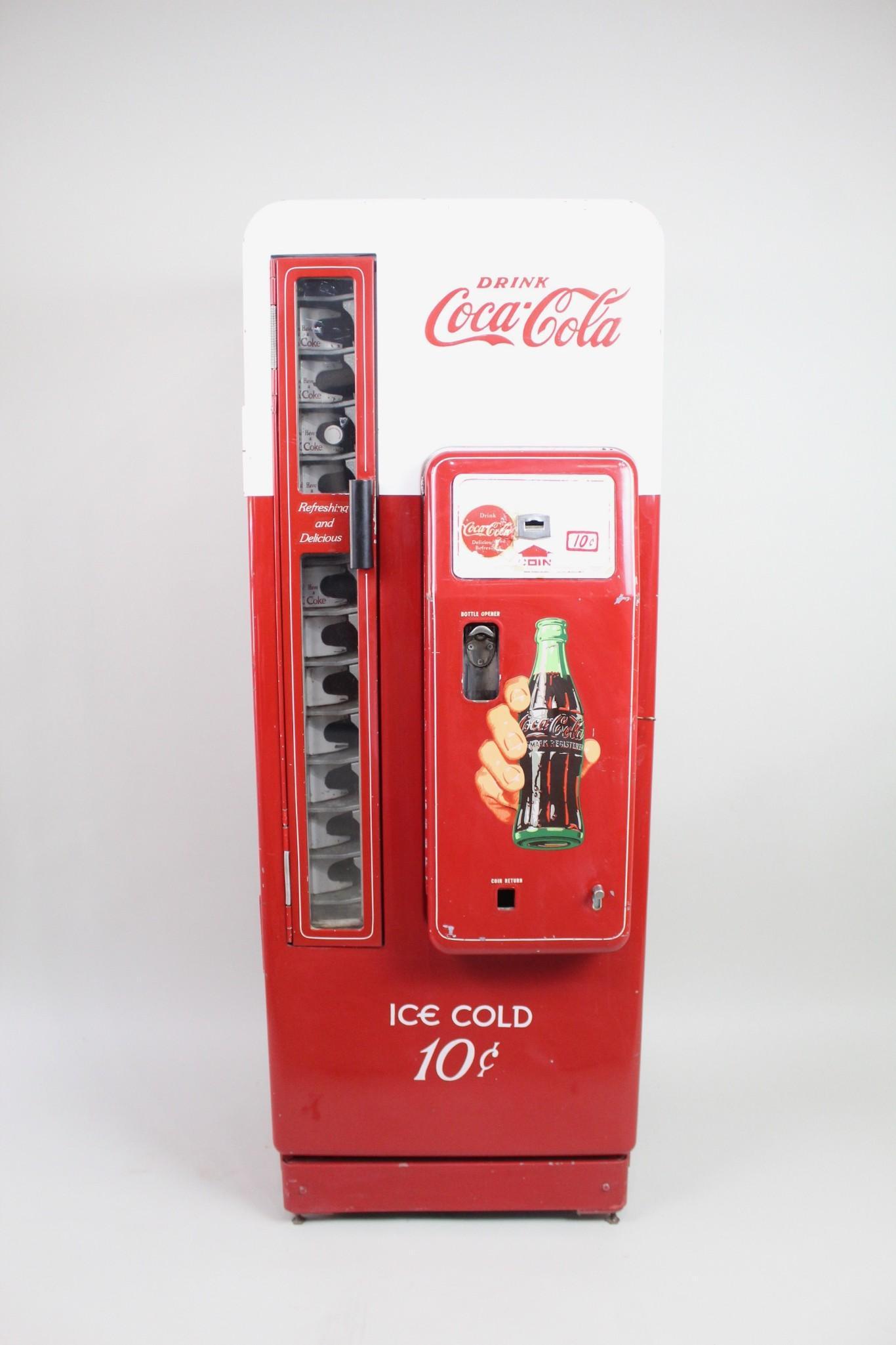 Coca-Cola 10-Cent Cavalier 96 Coin Vending Machine (1 of 20)