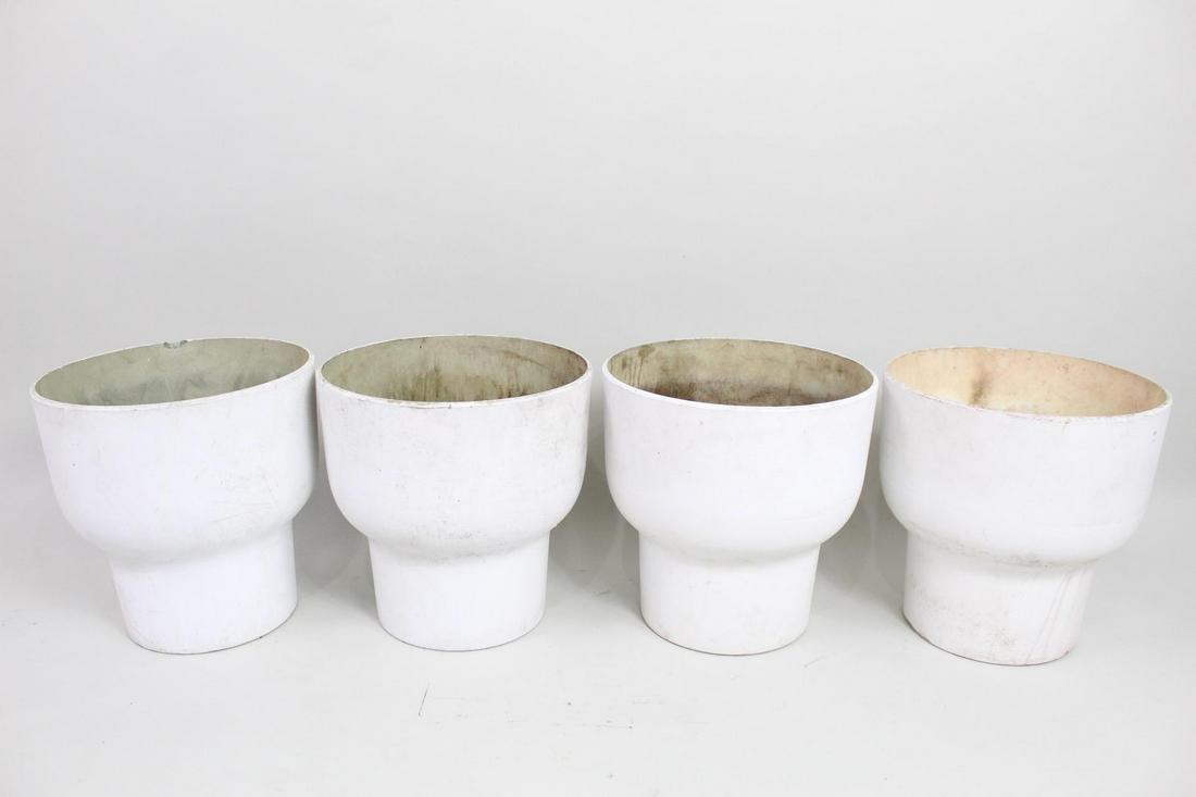 Set of 4 Mid-Century Modern Fesco Plastic Planter Pots (1 of 13)