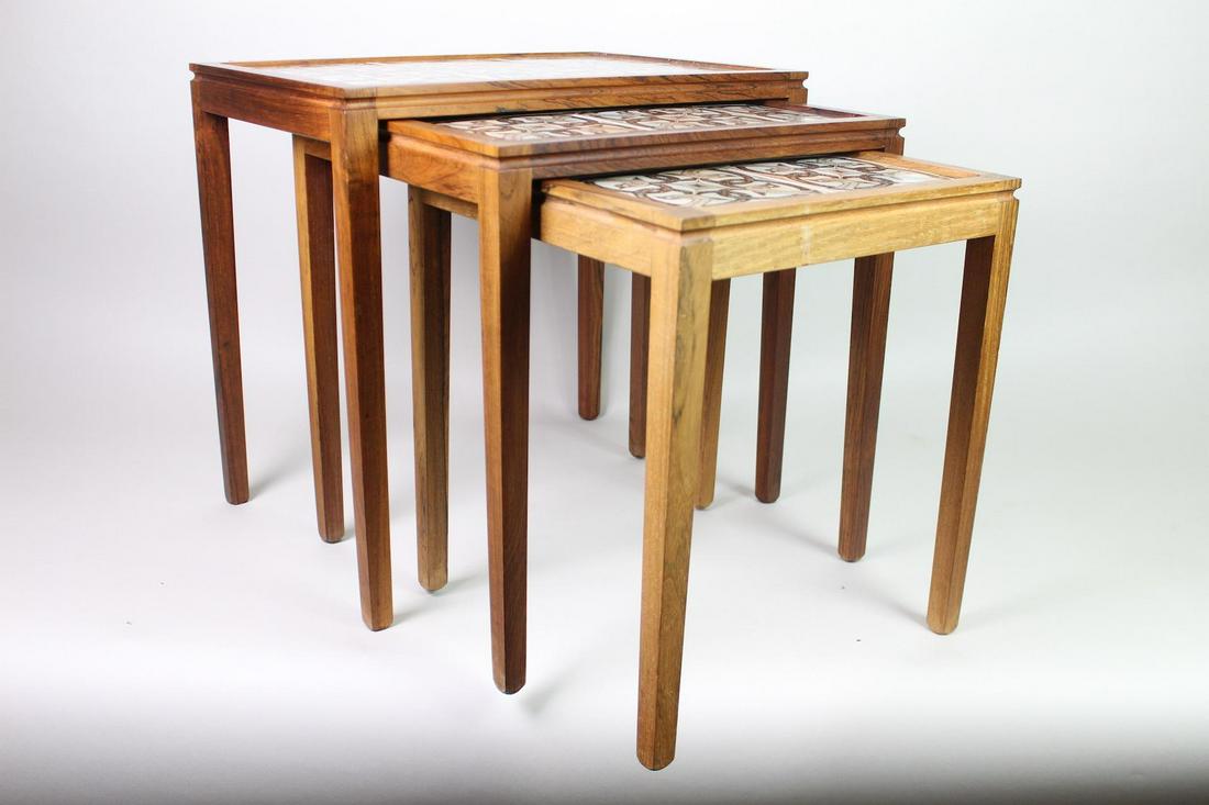 3 Mid Century Modern Nesting Bird Tile Top Side Tables (1 of 11)