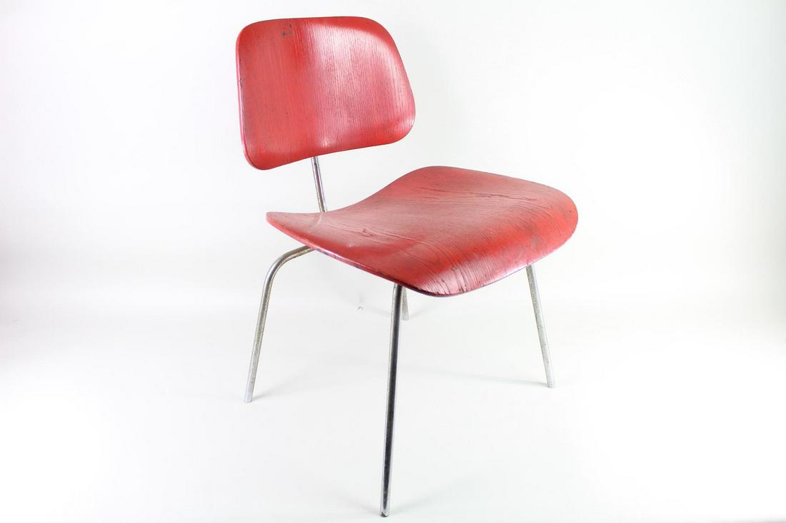 Mid-Century Modern Early Eames Style Molded DCM Chair (1 of 15)