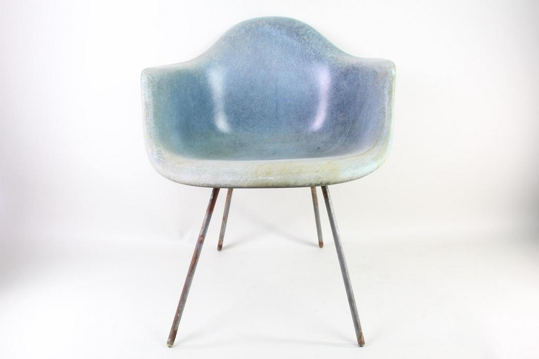 Eames Herman Miller Molded Fiberglass Shell Arm Chair (1 of 18)