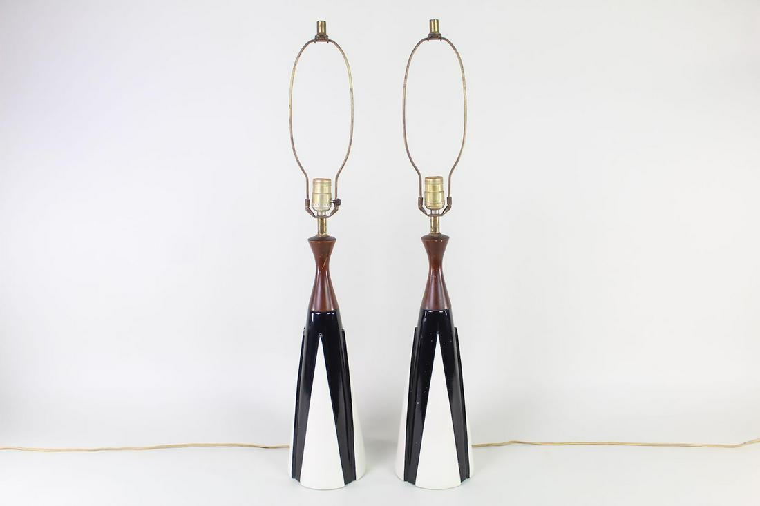 Pair Mid-Century Modern Traingle Ceramic Table Lamps (1 of 15)