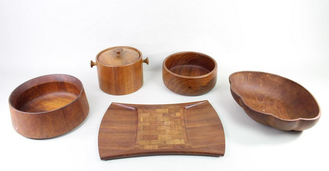 5 Mid Century Modern Wood Serveware,Dansk,Digsmed Teak: Lot of 5 Mid Century Modern Wood Serveware. All made of wood, stylish lot includes a bowl marked Dansk, an ice bucket marked Digsmed Denmark, a serving tray marked Dansk, anunmarkedbowl, and a sculpte