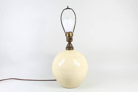 Jean Besnard Style Art Deco Crackle Glazed Ceramic Lamp: Jean Besnard Style Art Deco Crackle Glazed Ceramic Lamp. Wonderful ball shaped ceramic table lamp in a cream or off white color. Most likely made in the 1930s, possibly by French artist Jean Besnard,